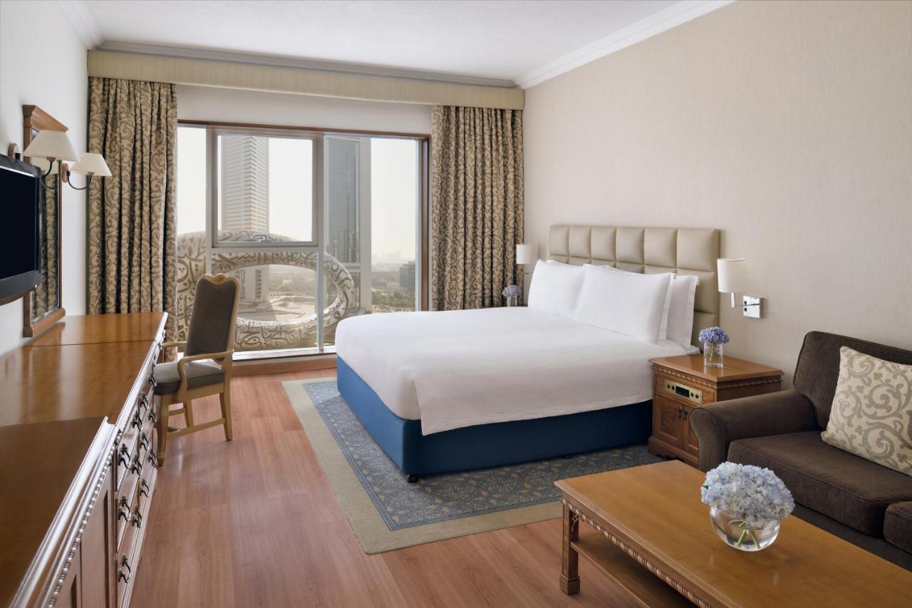 Millennium Plaza Downtown Suites Dubai Exterior foto A guest room at the hotel
